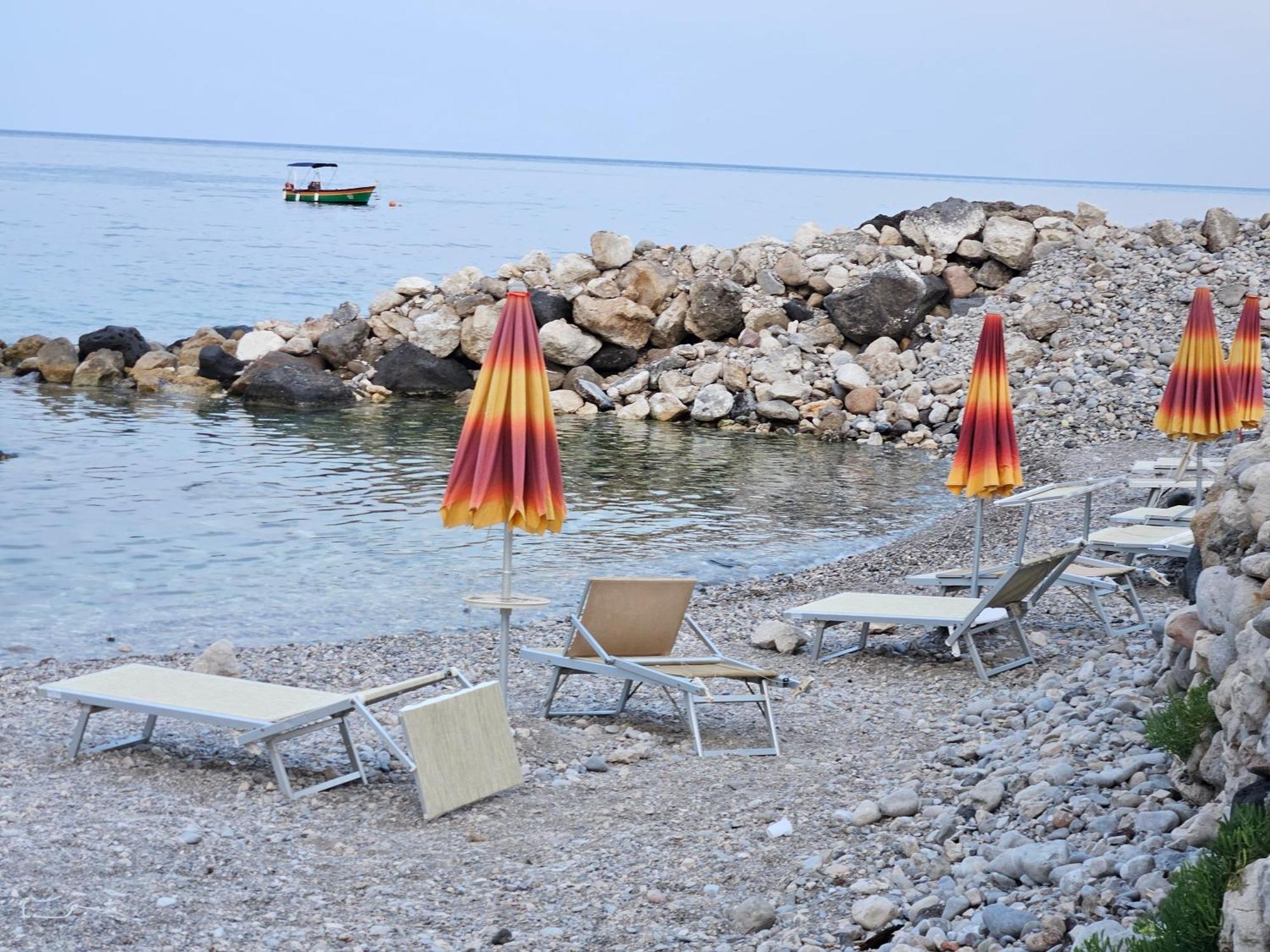 Taorbay Bed and Breakfast Giardini Naxos Eksteriør billede